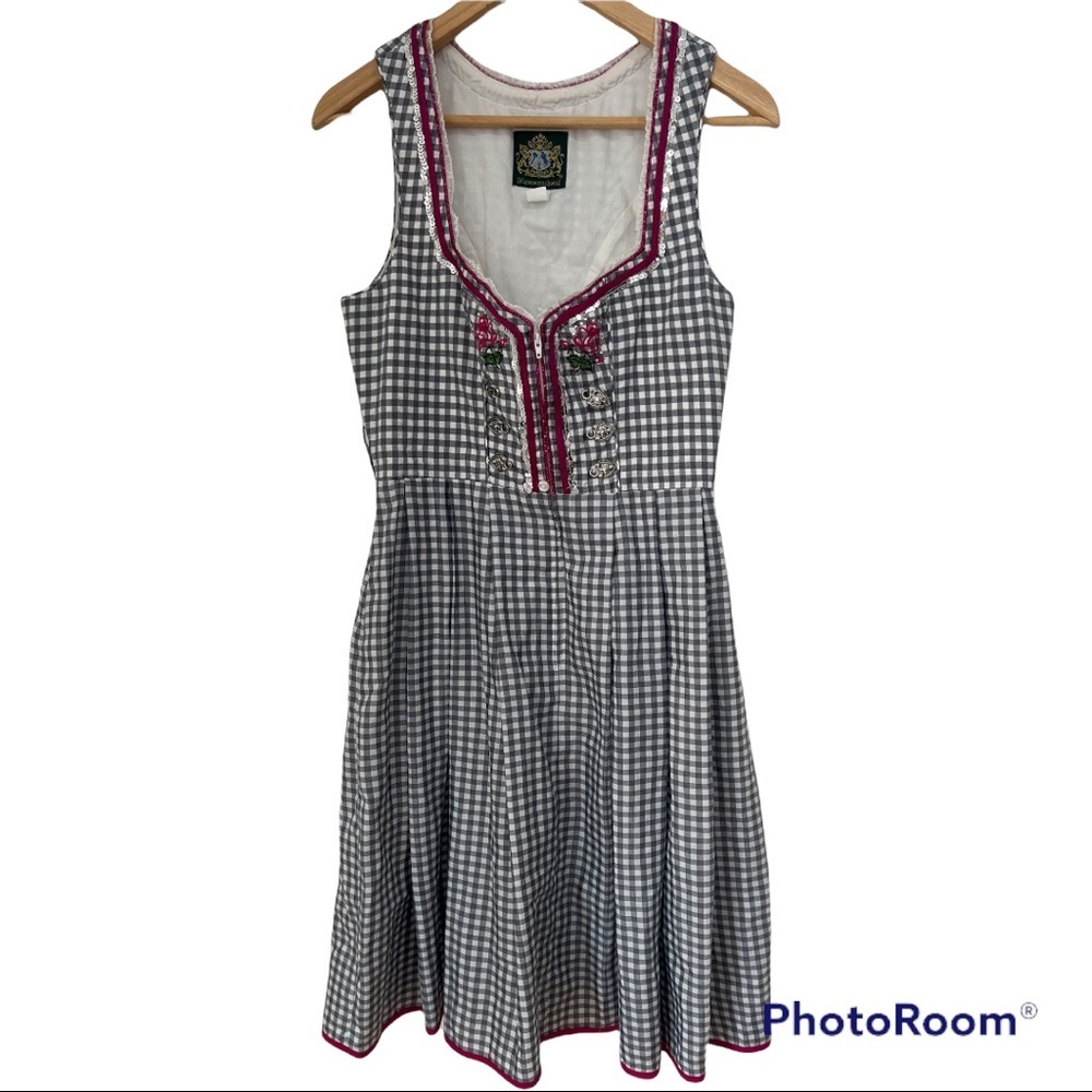 Hammerschmid midi dress size 8 gray, white,glitter silver and embroide…